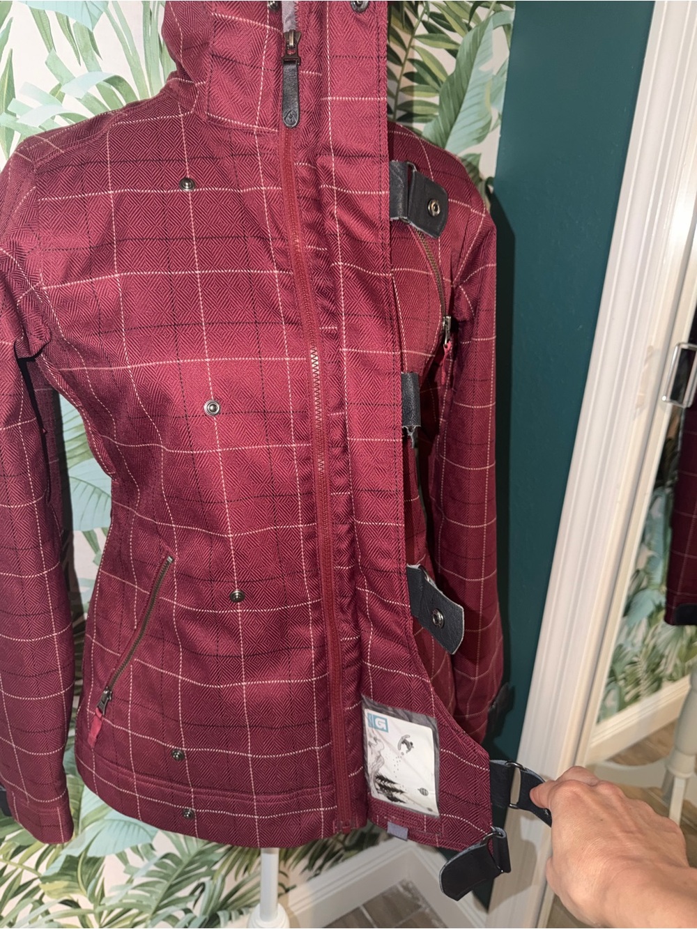 Burton Dryride Dream Maroon Women’s Snowboarding Jacket Medium - Like New - Picture 7 of 14